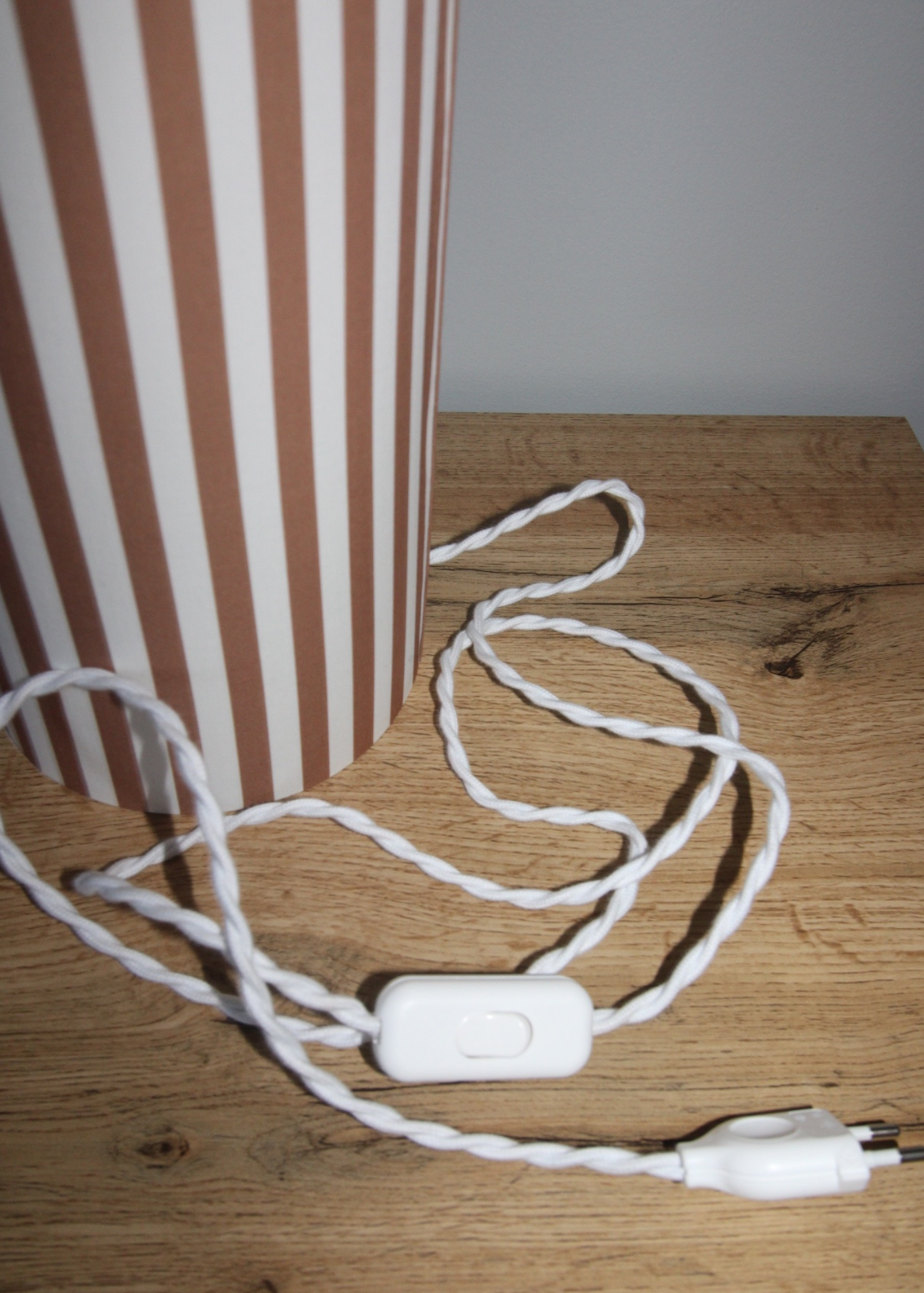 La lampe L Ginette Garde x My Léone