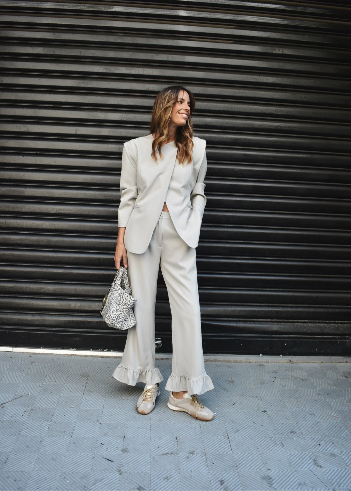 Veste Will et pantalon James écrus portés en total look